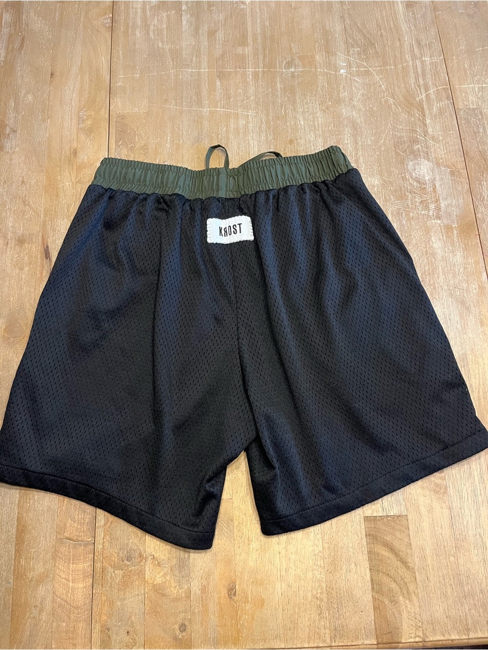 Krost Men’s Black & Olive Green Athletic Mesh Shorts - Picture 2 of 9